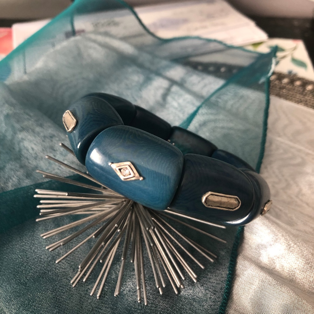 Silpada Polished Palm A Stretch Bracelet 39$